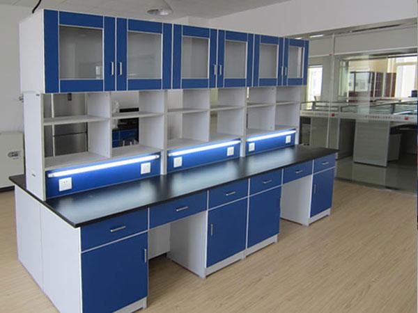 全木中央實(shí)驗(yàn)臺